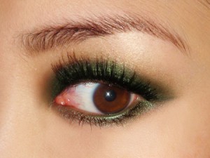 green-eyeshadow